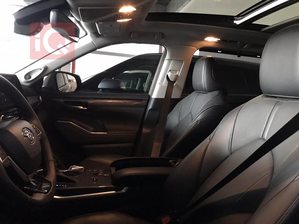 تۆیۆتا هایلاندەر